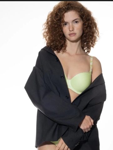 Mey, spacer, pistachio cream