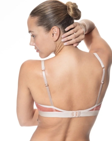 Mey, TriangelBH, Poetry Fame, roze