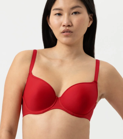 MEy, Joan, spacerbh, rood