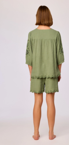 Woody, zomerset, top + short, kaki